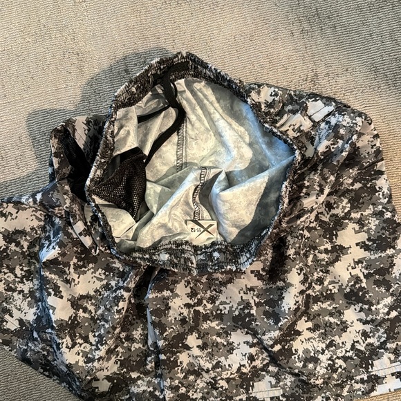 Camo sports/swim shorts - Picture 3 of 4